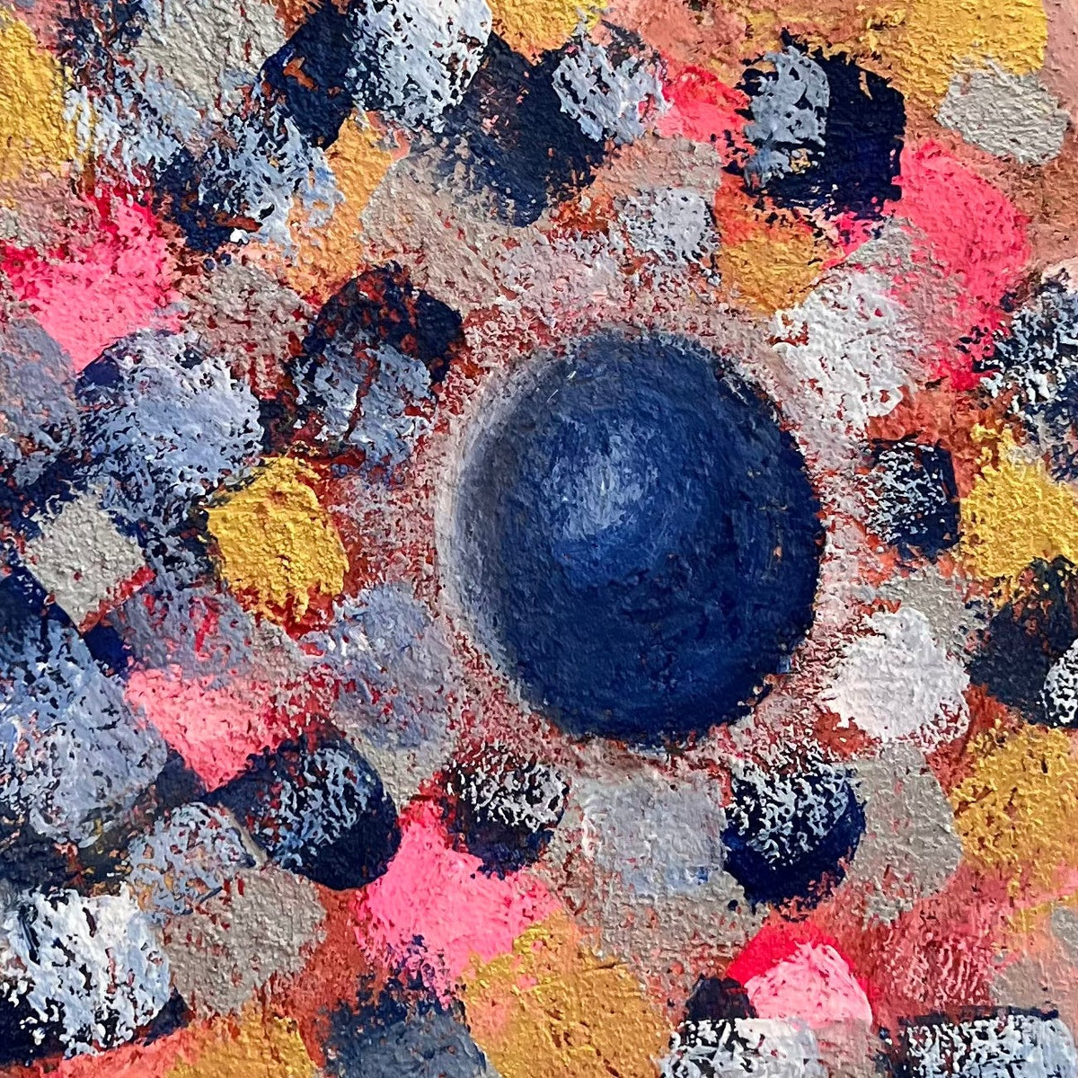 Blue Pearl — close-up detail: the blue pearl at the heart of the mosaic